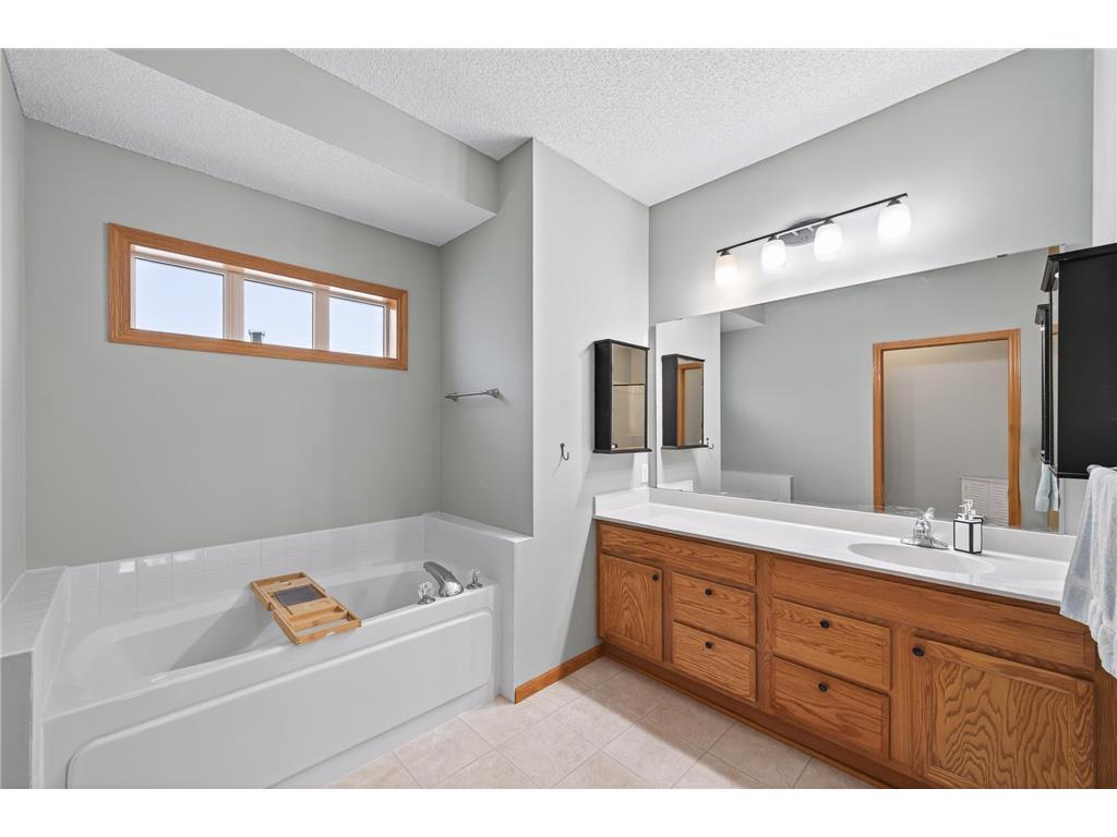 1099 Barclay Street Saint Paul MN 55106 7006356 image15