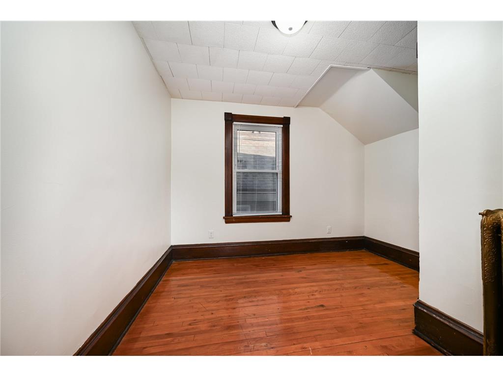 11 Como Avenue Saint Paul MN 55103 7062850 image18