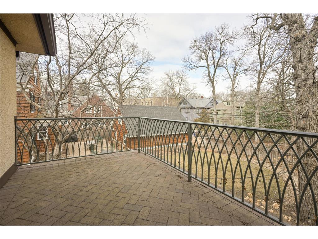 11 Crocus Hill, Saint Paul, MN, 55102 MLS 6479169 Edina Realty