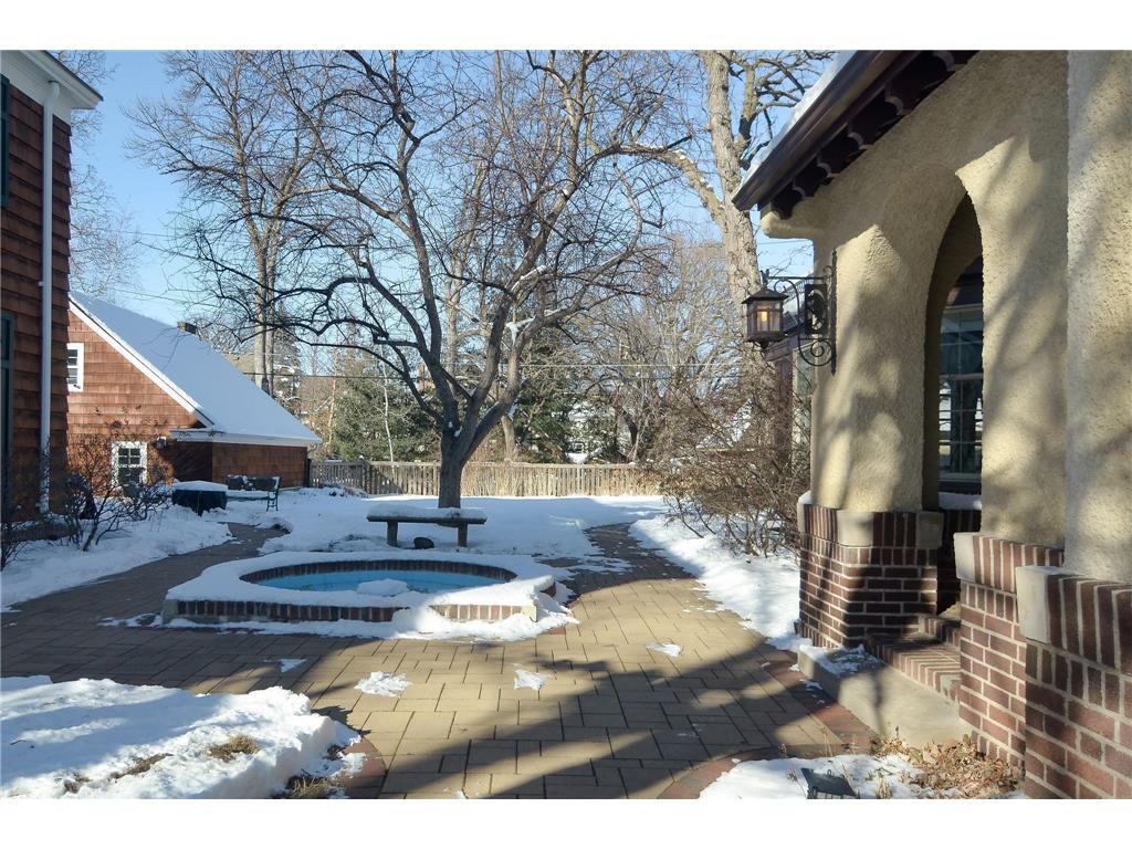 11 Crocus Hill, Saint Paul, MN, 55102 MLS 6479169 Edina Realty