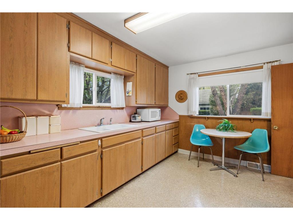 11 Ludlow Avenue Saint Paul MN 55108 7032988 image12