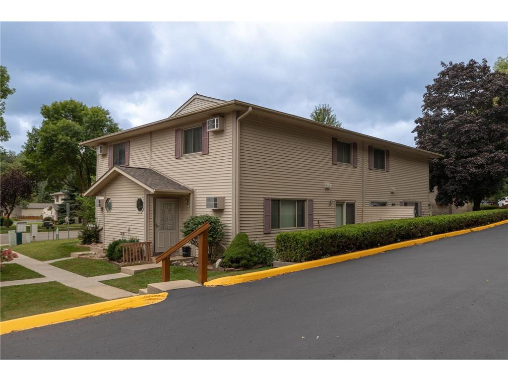 11 Meadow Run Drive SW #B Rochester MN 55902 6783631 image1