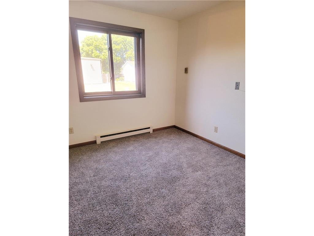 11 Park Street N #119 Fairfax MN 55332 6710121 image11