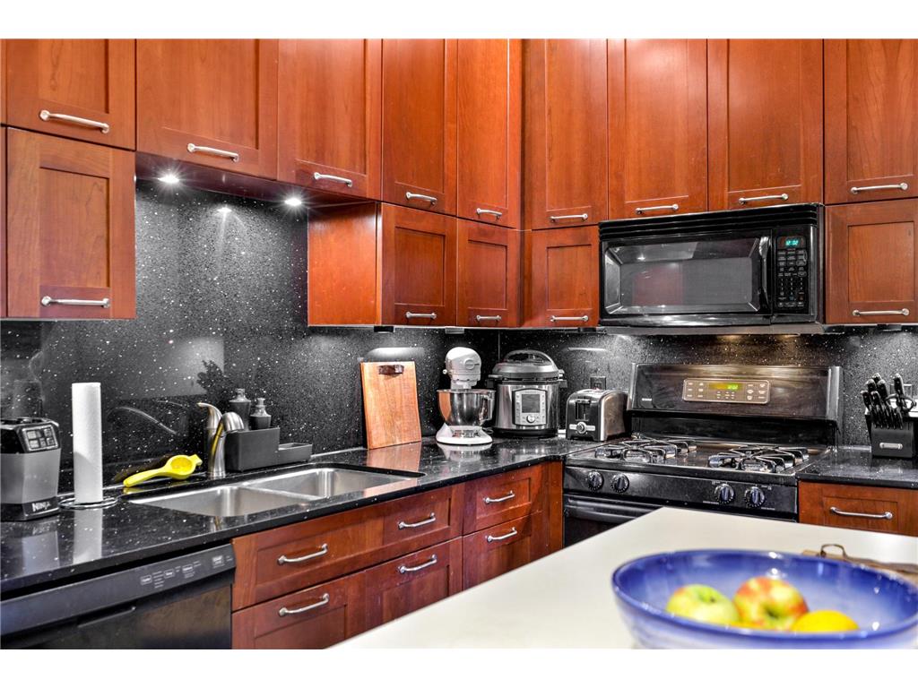 11 S 12th Street #402 Minneapolis MN 55403 7072171 image4