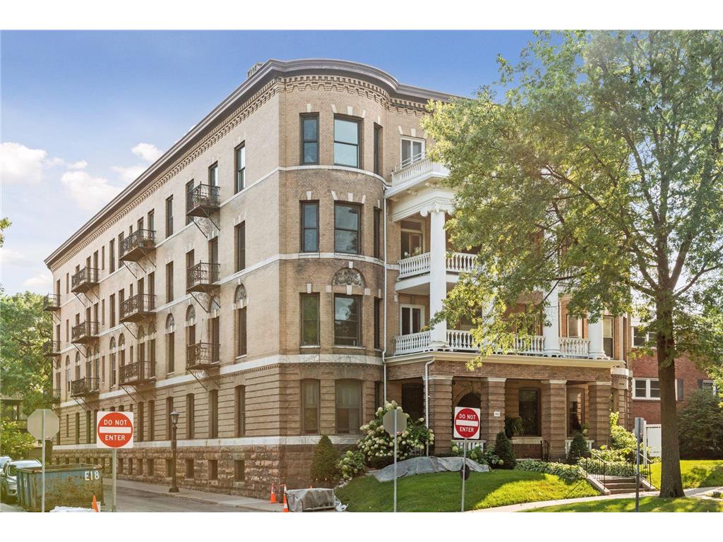 11 Summit Court #16 Saint Paul MN 55102 7048939 image59