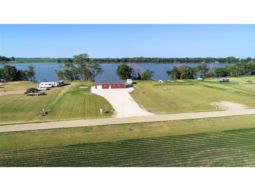 11 W Clear Lake Dr, Ceylon, MN 56121 MLS 6226536 Edina Realty