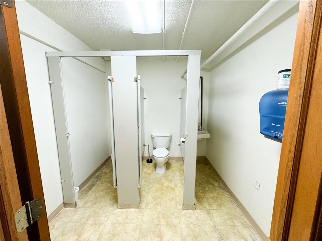 110 - 112 E Lincoln Avenue Fergus Falls MN 56537 6619501 image37