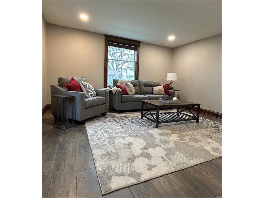 110 4th Street SW Plainview MN 55964 6773018 image3