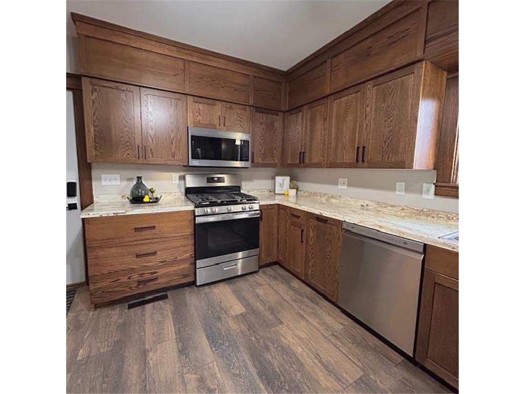 110 4th Street SW Plainview MN 55964 6773018 image4