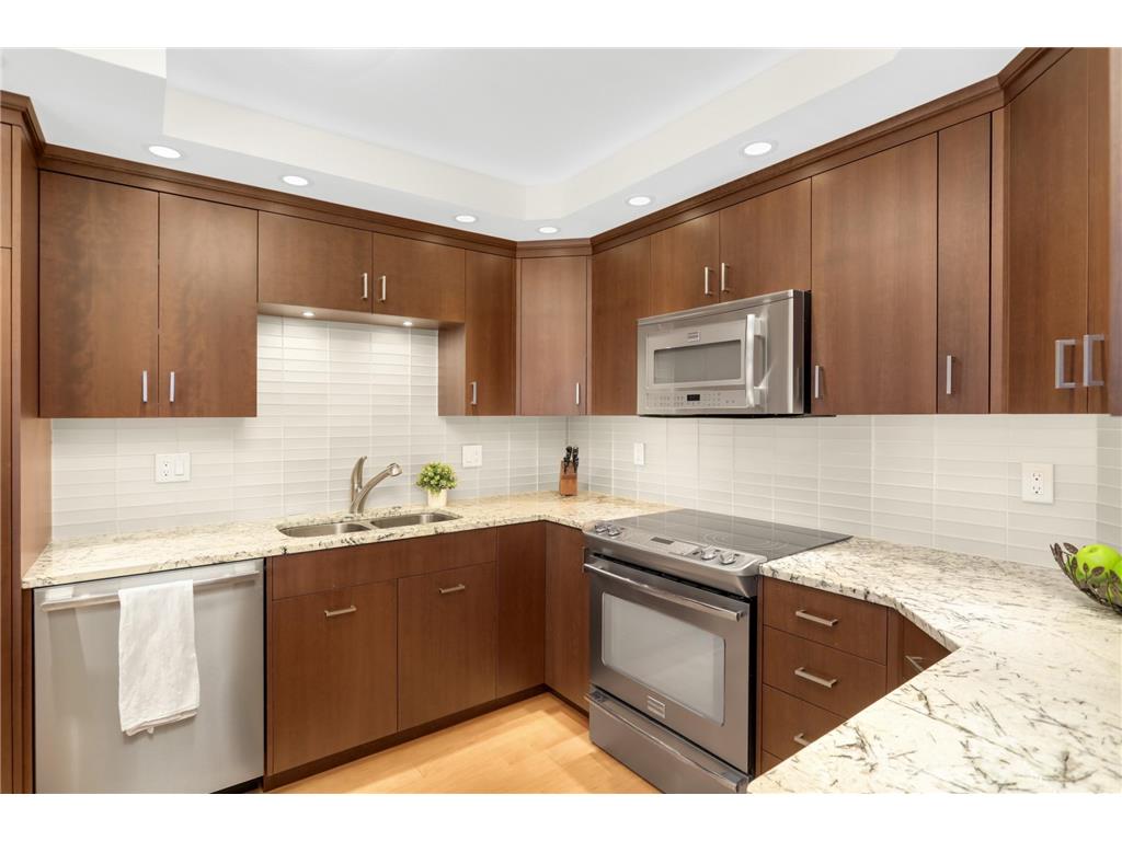 110 Bank Street SE #L1203 Minneapolis MN 55414 - Mississippi 7049549 image2