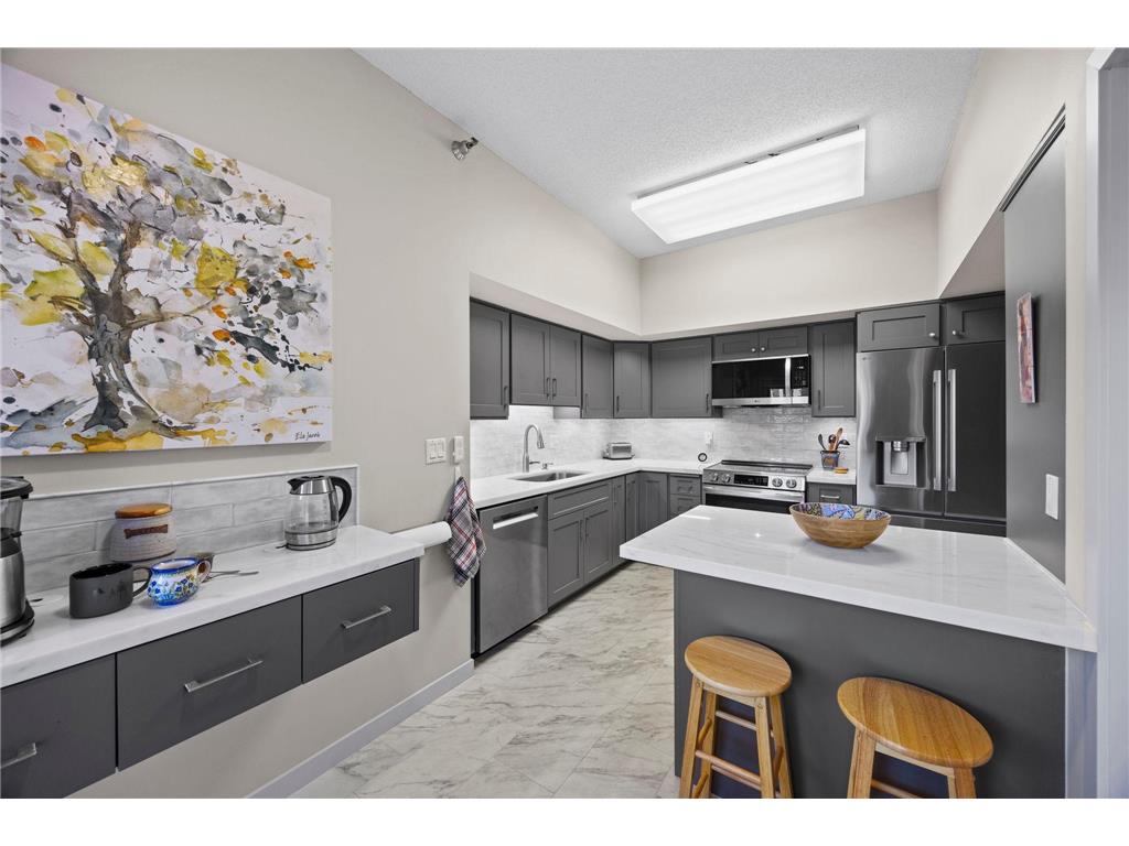 110 Bank Street SE #L201 Minneapolis MN 55414 7051933 image24