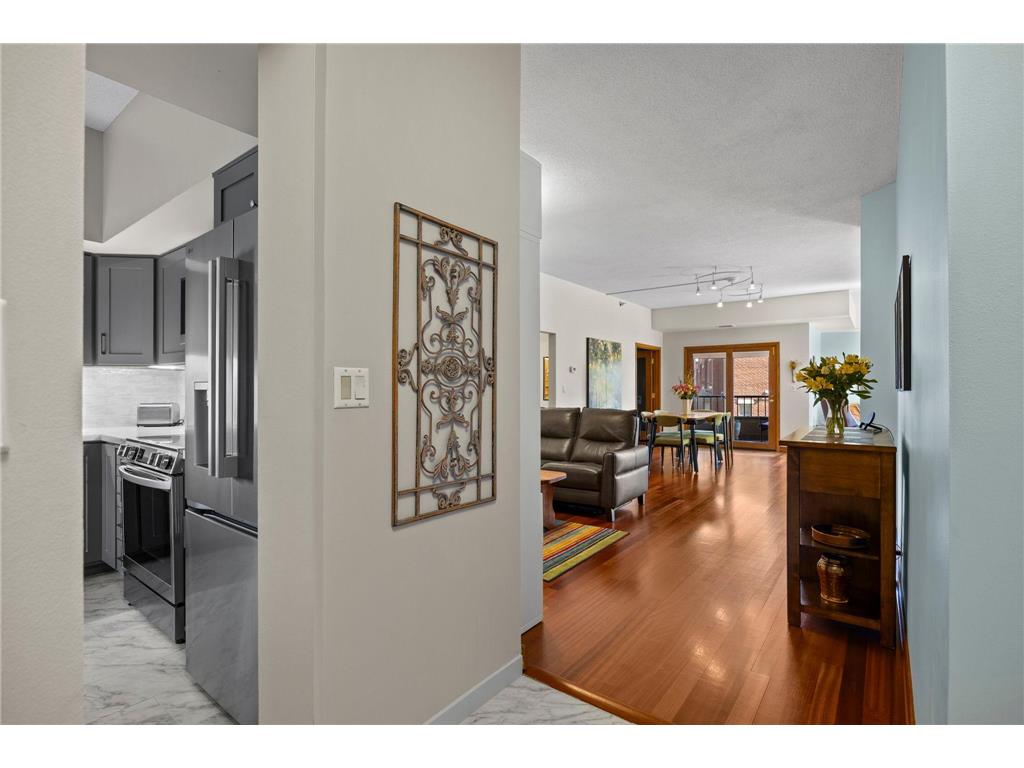 110 Bank Street SE #L201 Minneapolis MN 55414 7051933 image3