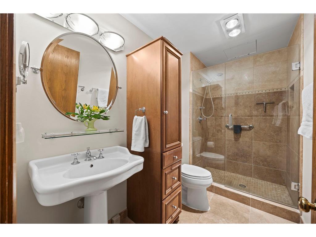 110 Bank Street SE #L201 Minneapolis MN 55414 7051933 image30