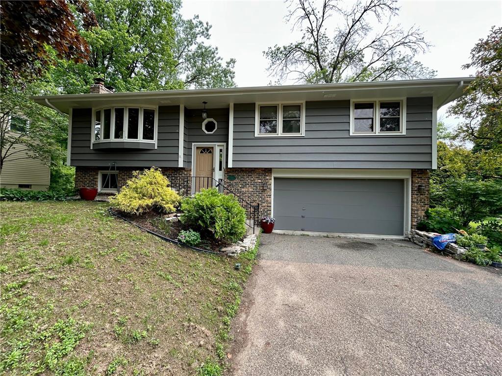 110 Hampshire Avenue N Golden Valley MN 55427 6790537 image1