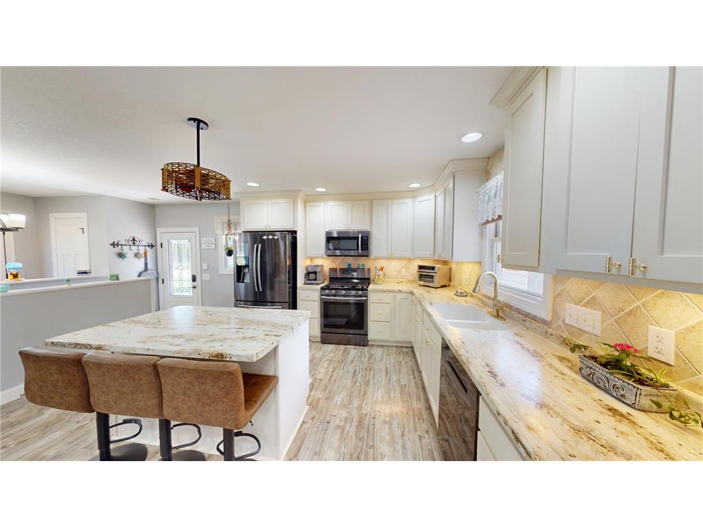 110 Hawthorne Street W Albert Lea MN 56007 7083079 image2