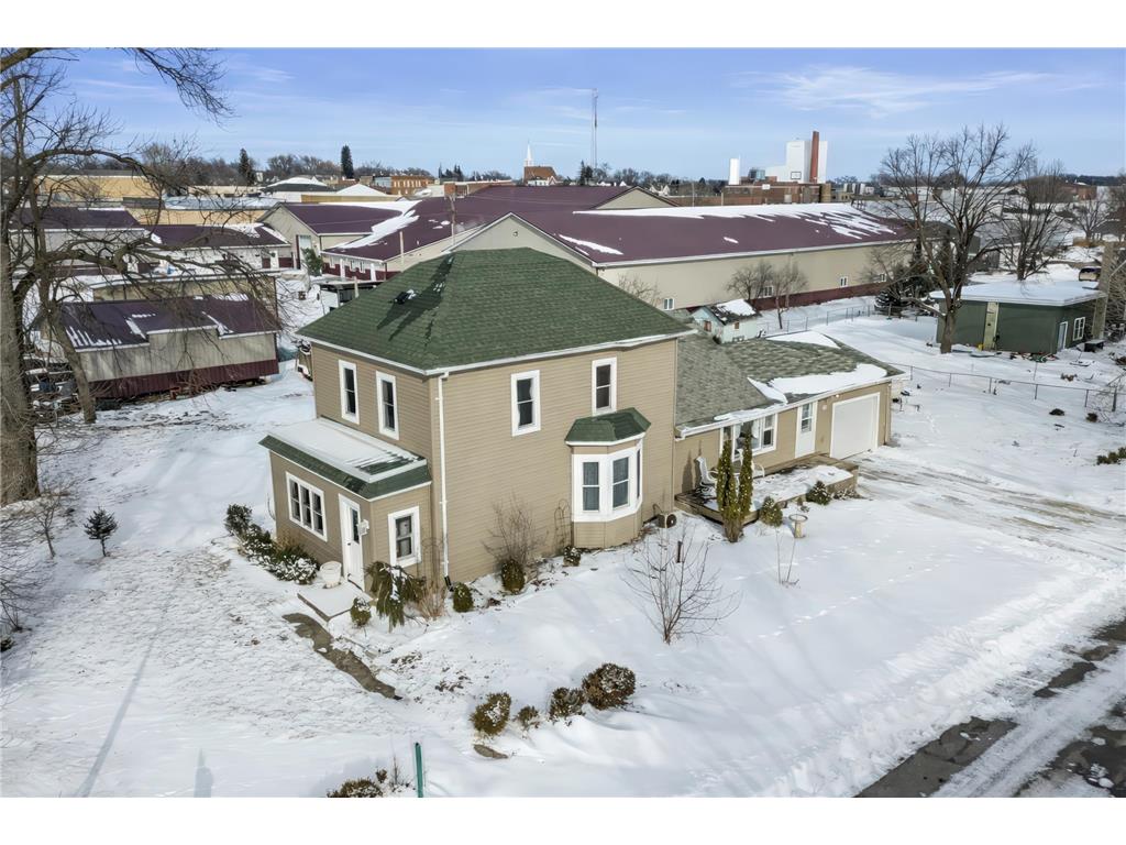 110 Mill Street W Winthrop MN 55396 7015056 image1