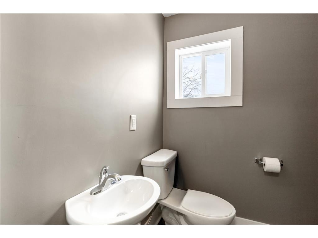 110 Mill Street W Winthrop MN 55396 7015056 image22