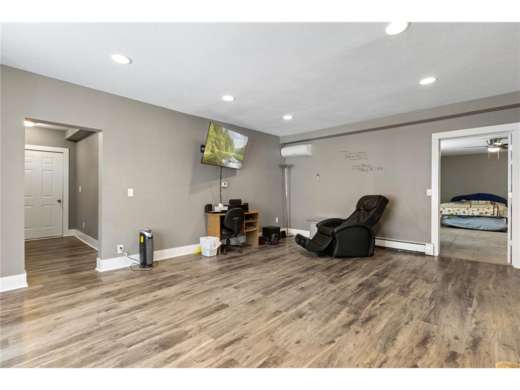 110 Mill Street W Winthrop MN 55396 7015056 image9