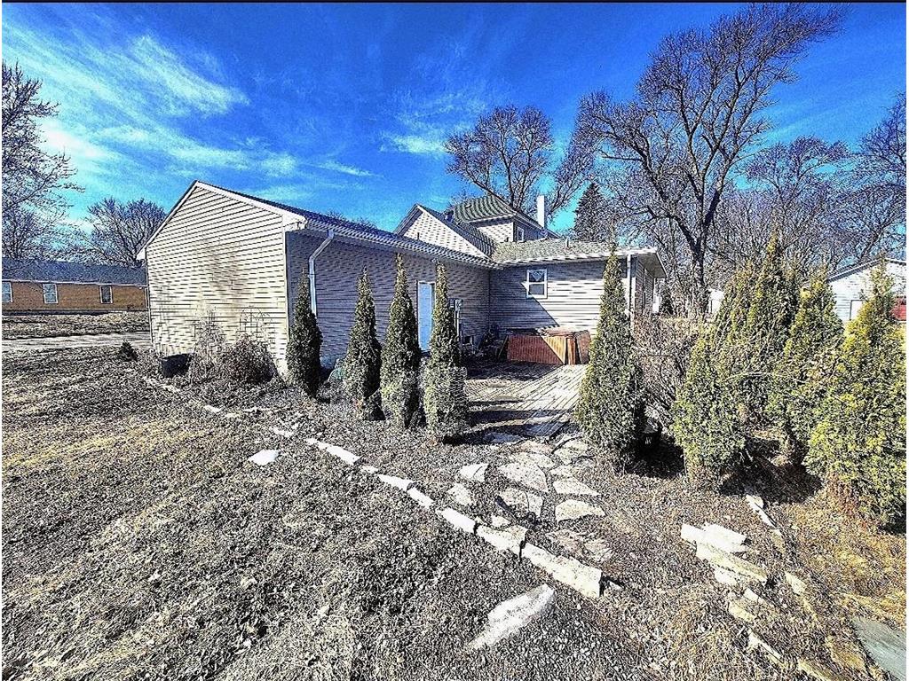 110 Mill Street W Winthrop MN 55396 7040608 image24
