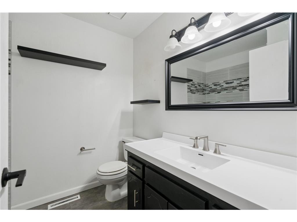110 South Drive #E Circle Pines MN 55014 7085159 image33