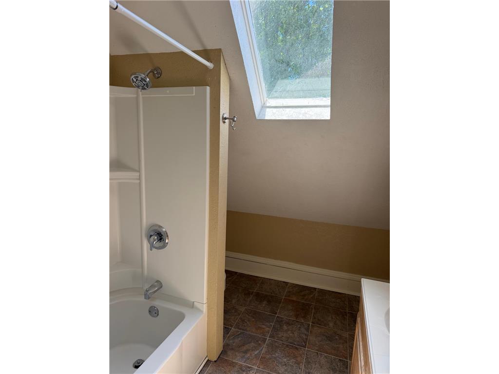 110 Van Brunt Street Mankato MN 56001 7091878 image12