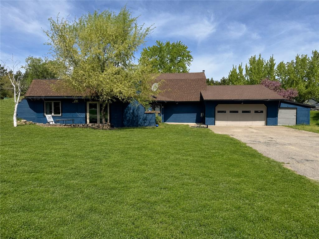 110 Velkommen Street NE Staples MN 56479 7080482 image1
