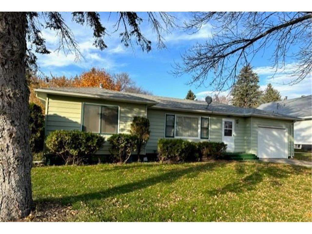 110 W Oak Street Osakis MN 56360 6457970 image1