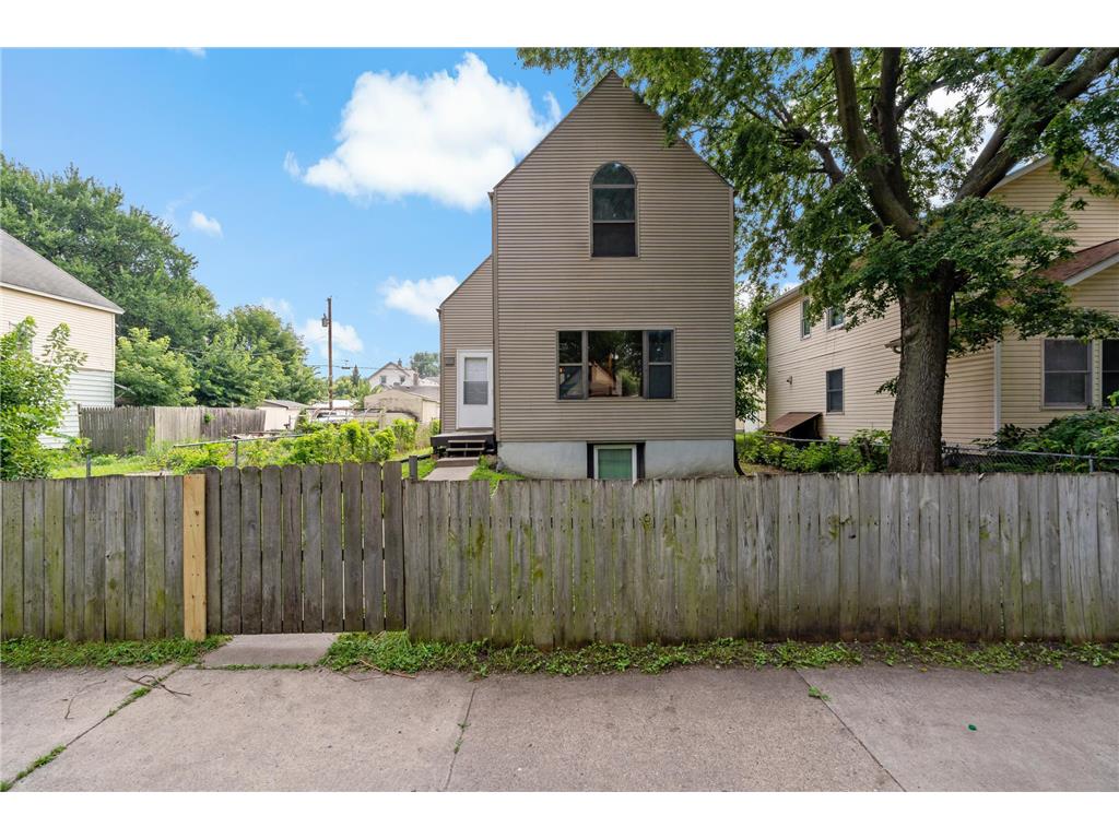 110 Winnipeg Avenue Saint Paul MN 55117 6763525 image1