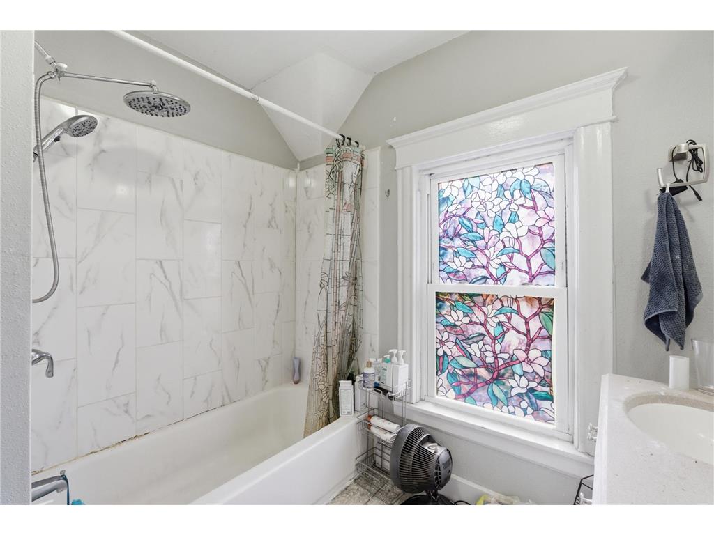 1100 12th Avenue SE Minneapolis MN 55414 7028190 image16