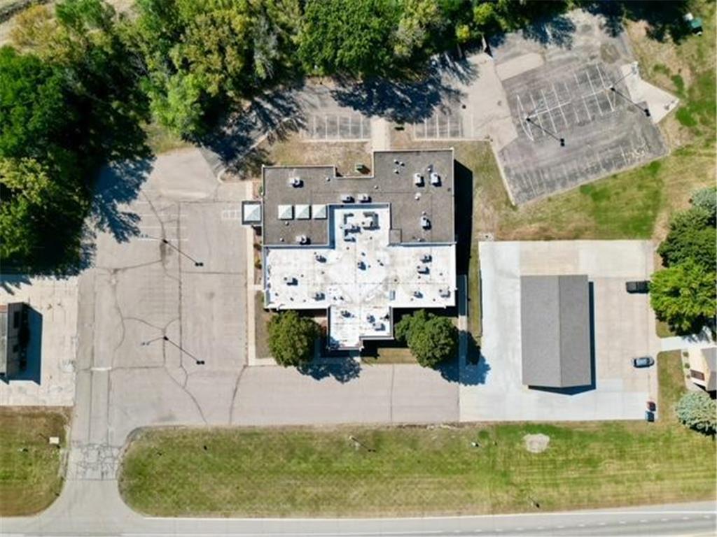 1100 E Broadway Street Redwood Falls MN 56283 7046027 image13