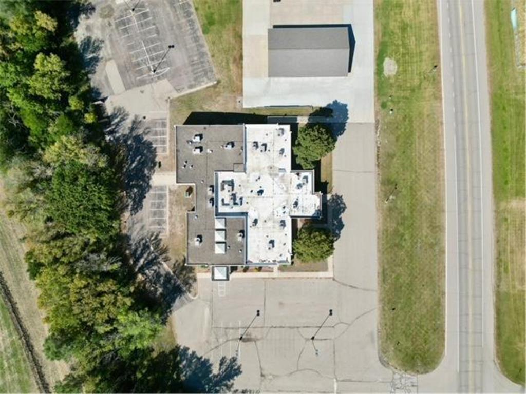 1100 E Broadway Street Redwood Falls MN 56283 7046027 image14