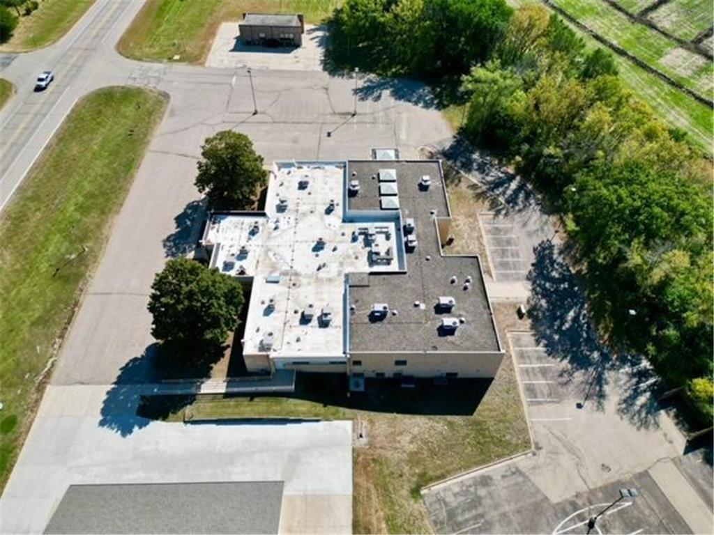 1100 E Broadway Street Redwood Falls MN 56283 7046027 image15