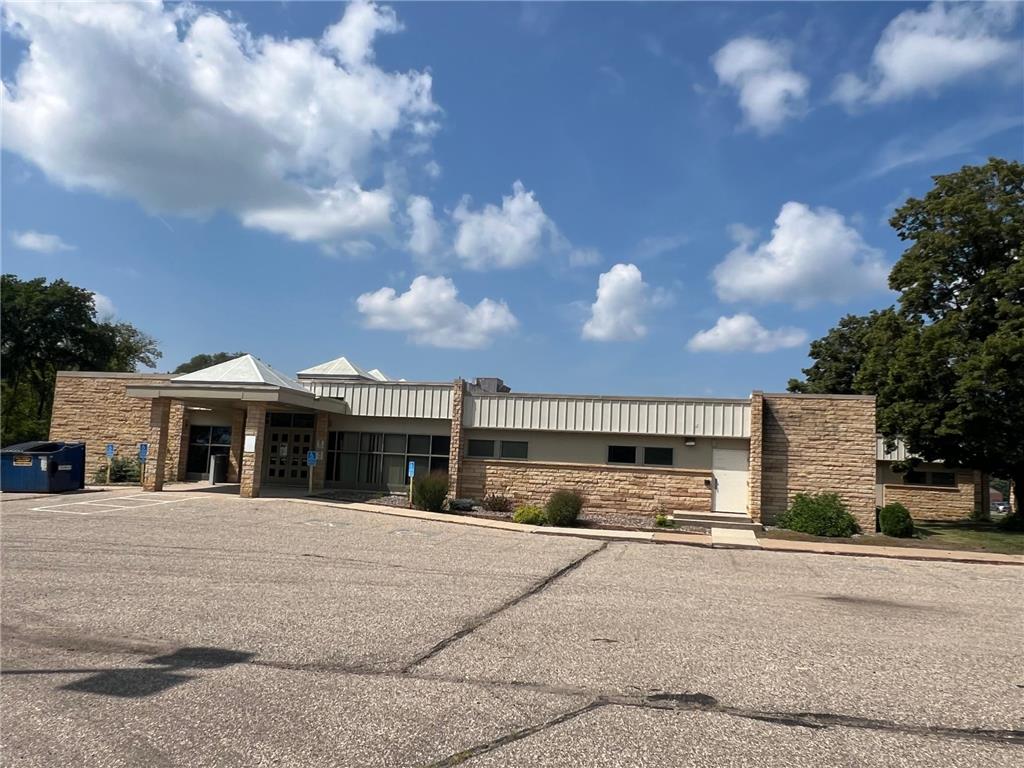 1100 E Broadway Street Redwood Falls MN 56283 7046027 image21