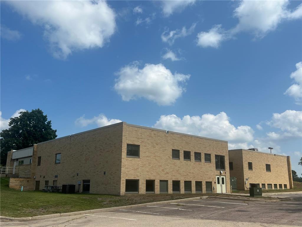 1100 E Broadway Street Redwood Falls MN 56283 7046027 image24