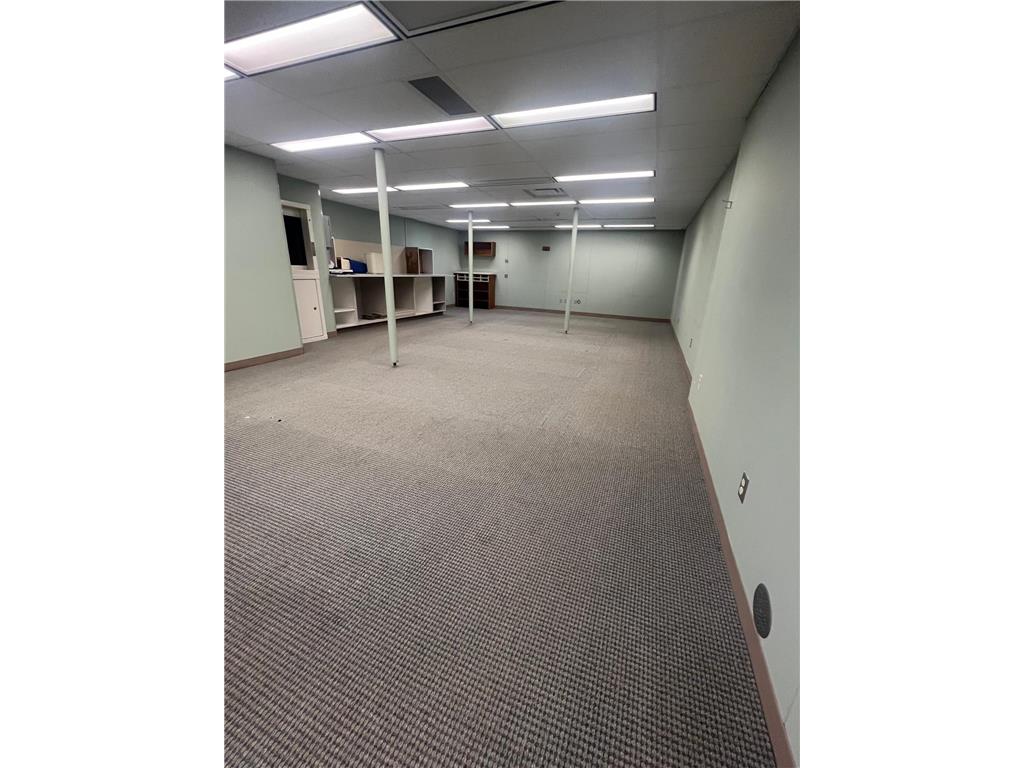 1100 E Broadway Street Redwood Falls MN 56283 7046027 image33