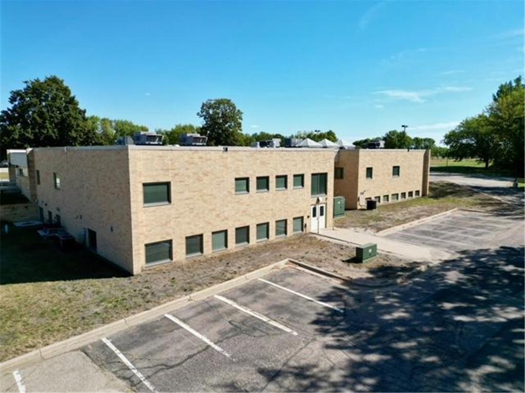 1100 E Broadway Street Redwood Falls MN 56283 7046027 image4