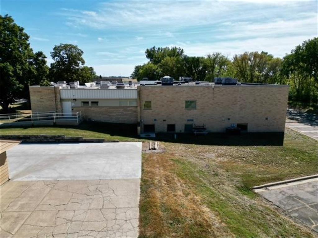 1100 E Broadway Street Redwood Falls MN 56283 7046027 image6