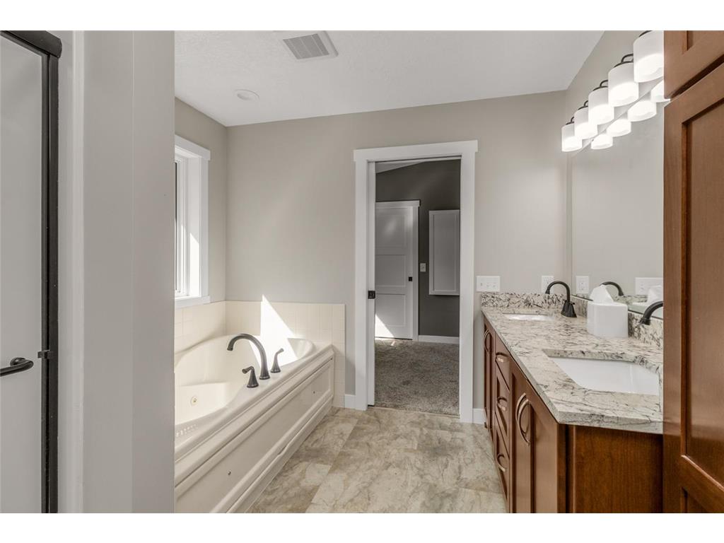 1100 Lonsdale Boulevard W Webster Twp MN 55057 7046560 image30