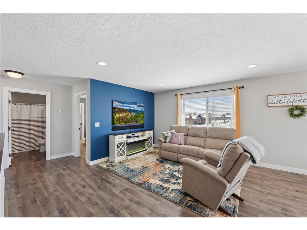 1100 Susan Lane Roberts WI 54023 7037407 image3