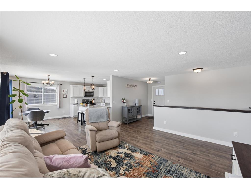1100 Susan Lane Roberts WI 54023 7037407 image4