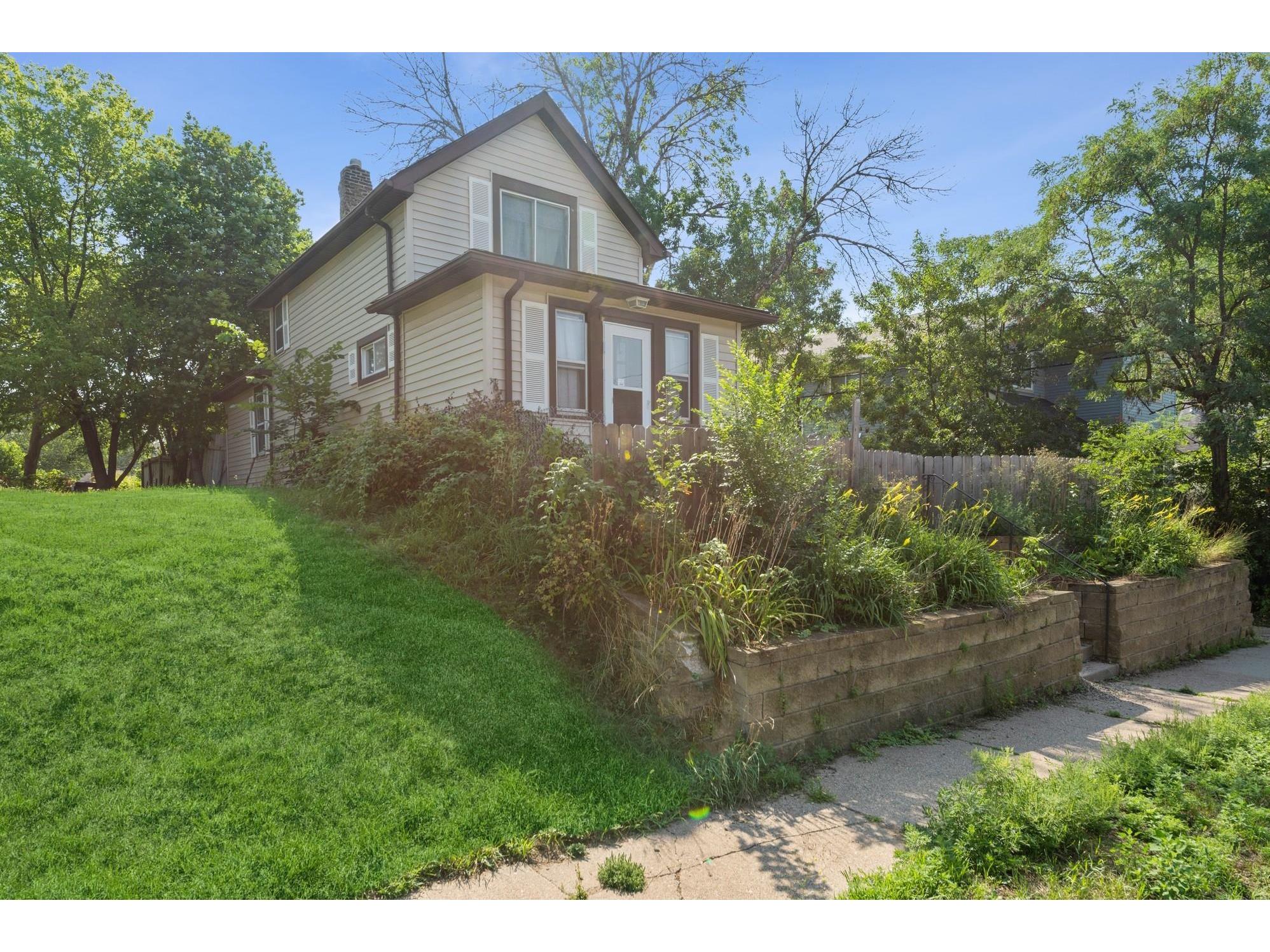 1100 Sylvan Street Saint Paul MN 55117 6075901 image1