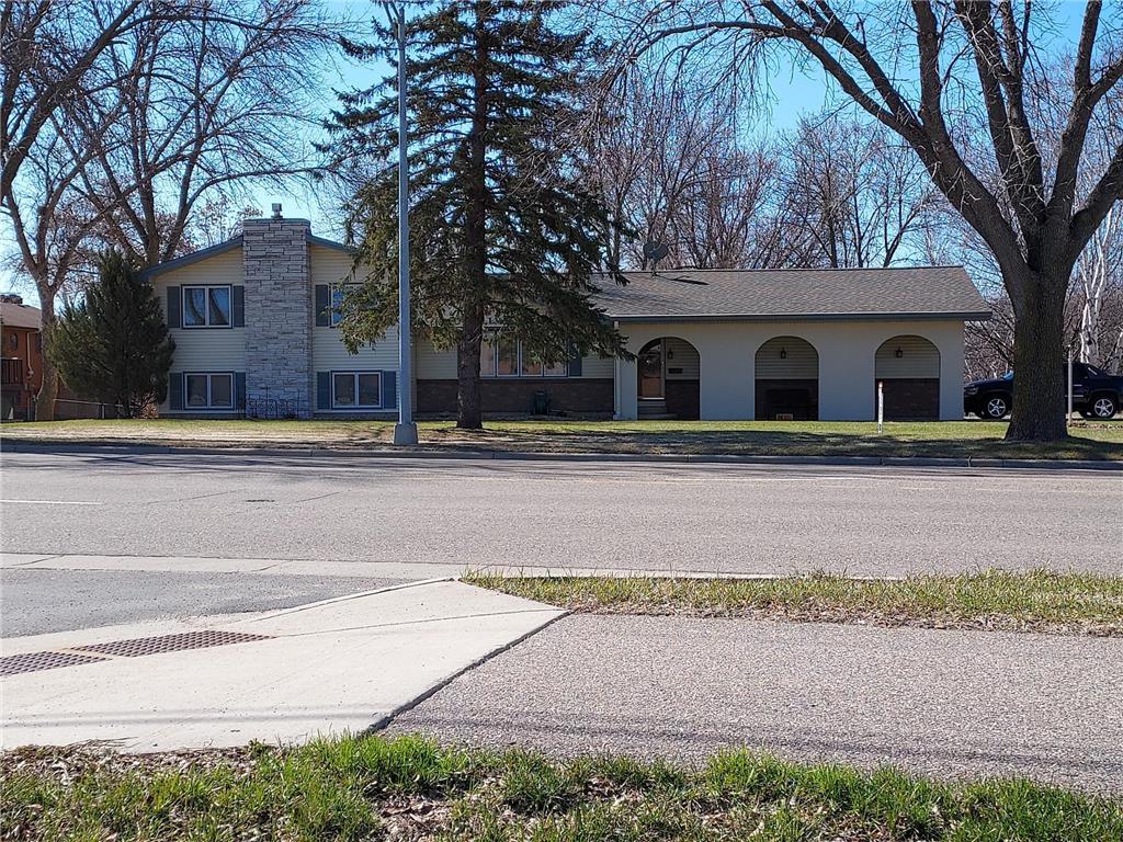 1100 Willmar Avenue SE Willmar MN 56201 6358166 image1