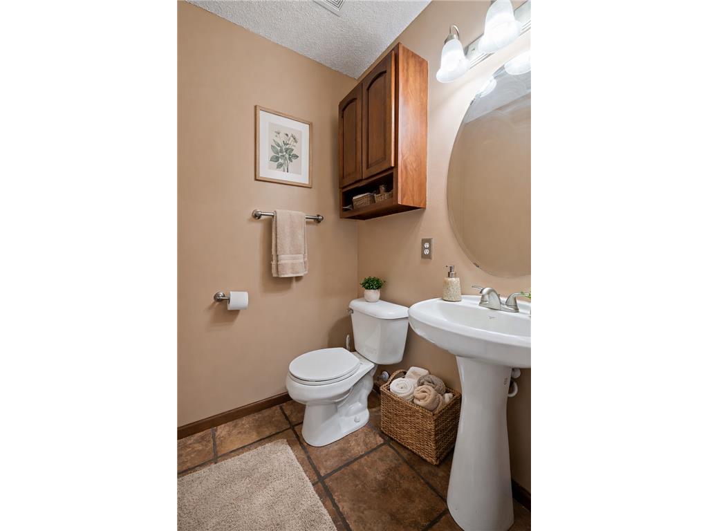 11003 Oak Grove Circle #B Woodbury MN 55129 7036300 image12