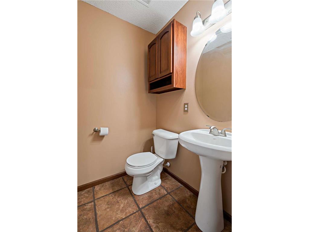 11003 Oak Grove Circle #B Woodbury MN 55129 7036300 image41