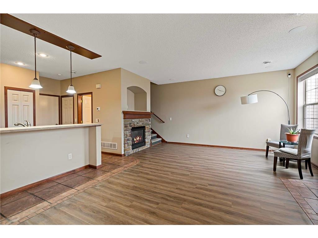 11003 Oak Grove Circle #B Woodbury MN 55129 7036300 image46