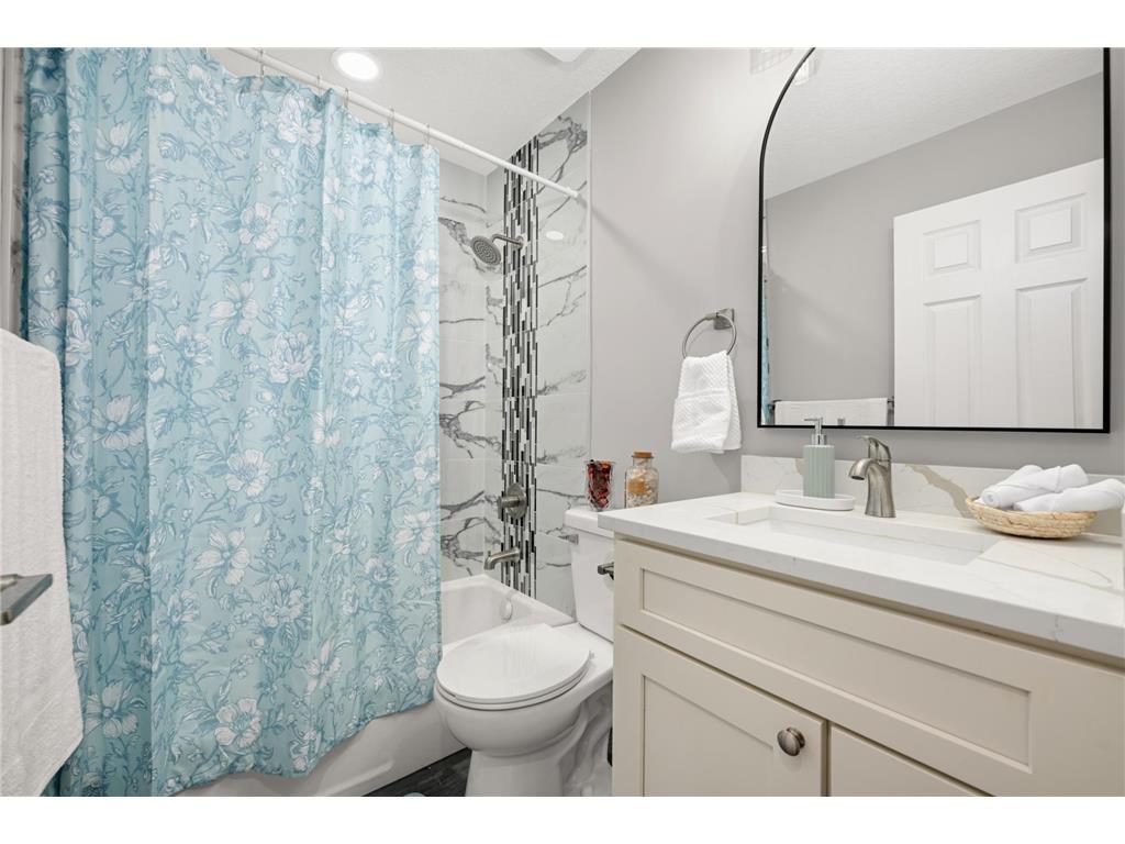 11004 Oak Knoll Terrace N Minnetonka MN 55305 7085955 image14