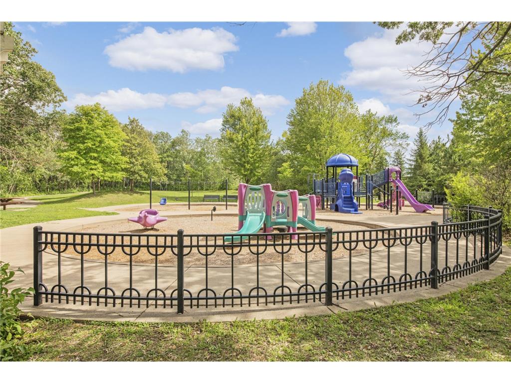 11004 Oak Knoll Terrace N Minnetonka MN 55305 7085955 image23