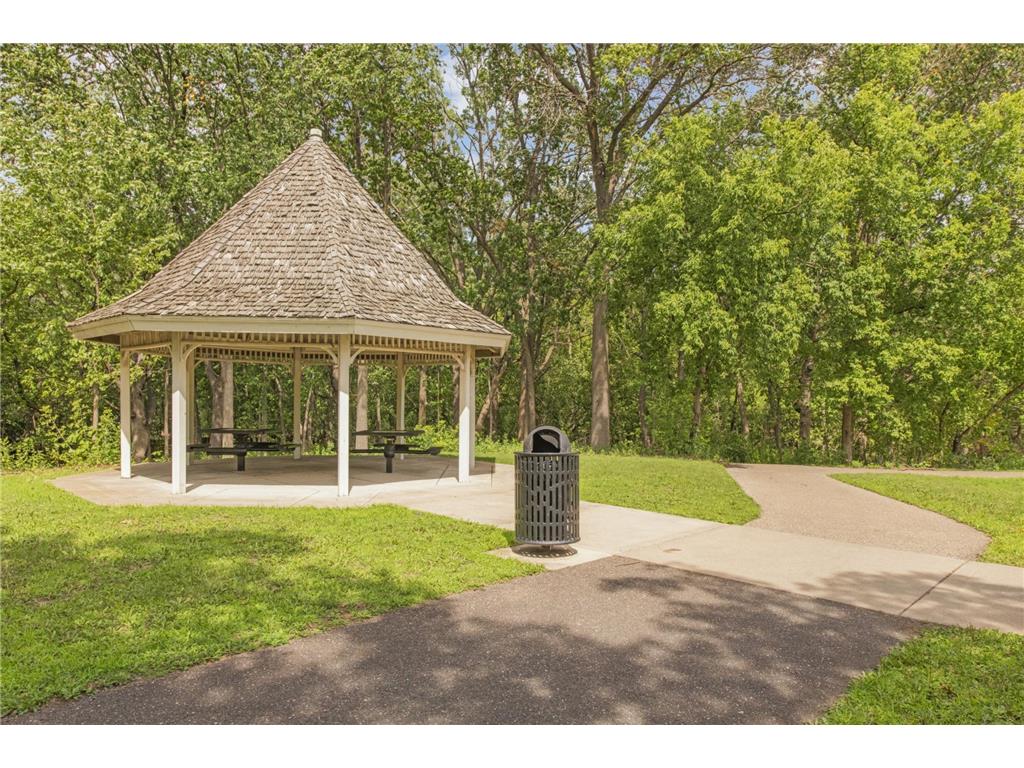 11004 Oak Knoll Terrace N Minnetonka MN 55305 7085955 image24
