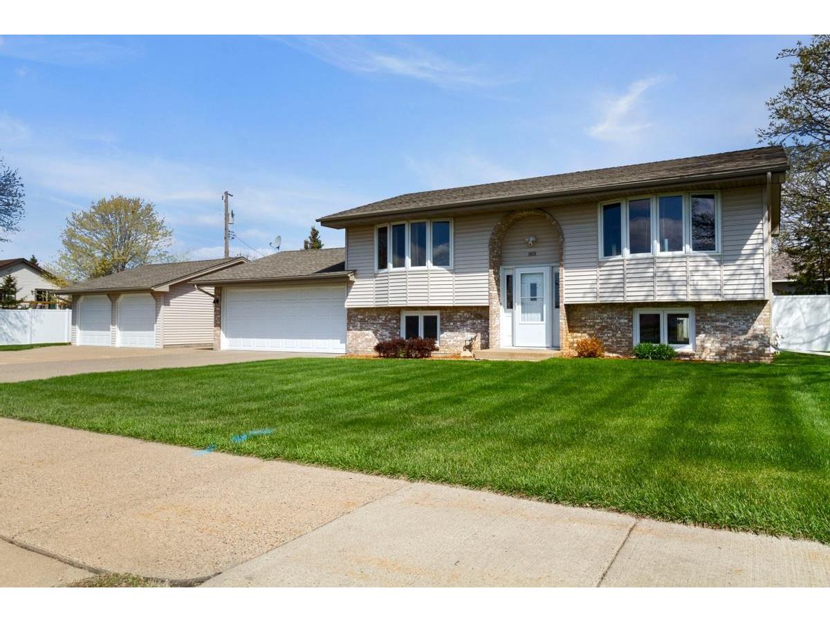 1101 81st Avenue NE, Spring Lake Park, MN 55432 MLS 5750010 Edina