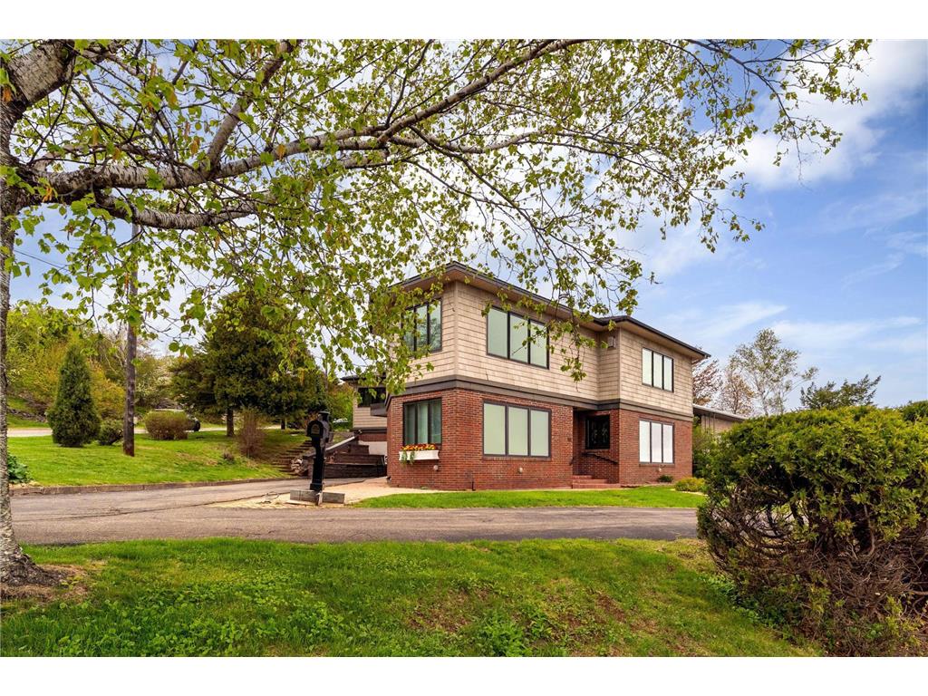 1101 E Skyline Parkway Duluth MN 55805 6725205 image1